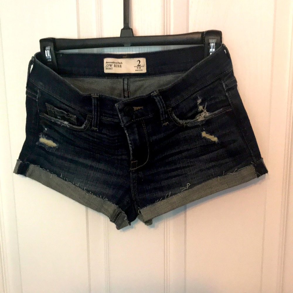 Abercrombie and fitch woman’s short.